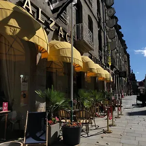 https://balzac-hotel.inbrittany.com